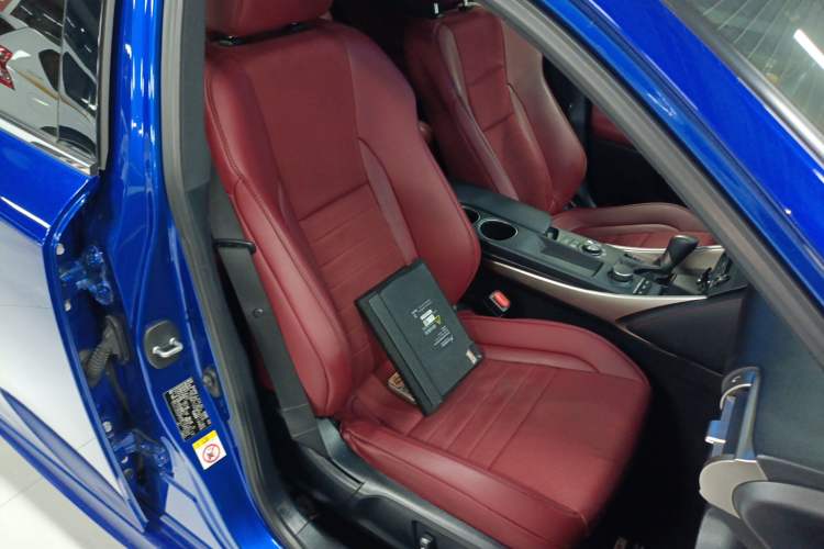 Used Lexus IS 2015 200t F SPORT
