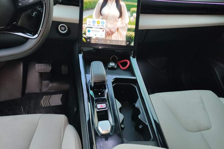 Used Geely Auto Emgrand X7 Sport 2023 Boyue COOL 1.5TD ZhiZun Edition
