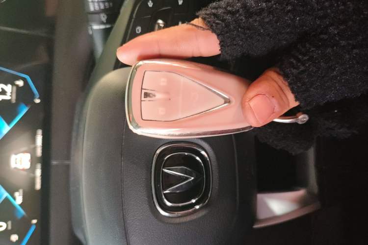 Used Changan UNI-T 2020 1.5T Prestige Version
