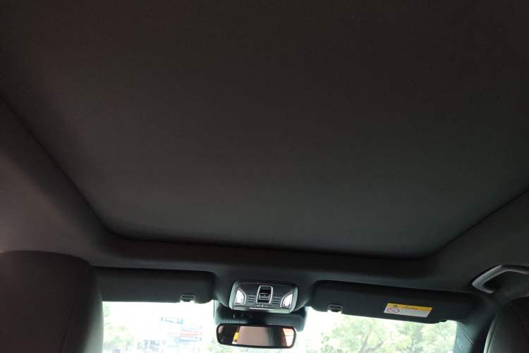 Used GAC Trumpchi GS8 2022 Linghang Series 2.0 TGDI Two-Wheel-Drive Luxury Smart Connectivity Version (7 Seats)
