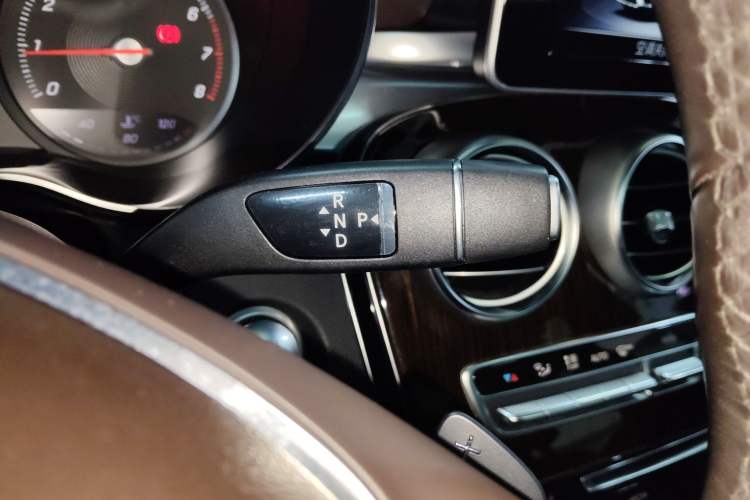 Used Mercedes-Benz GLC 2019 Facelift GLC 260 L 4MATIC Luxury Model
