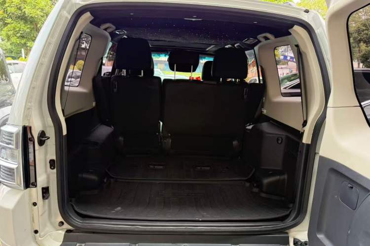 Used Mitsubishi Pajero 2019 3.0L Automatic Standard Edition
