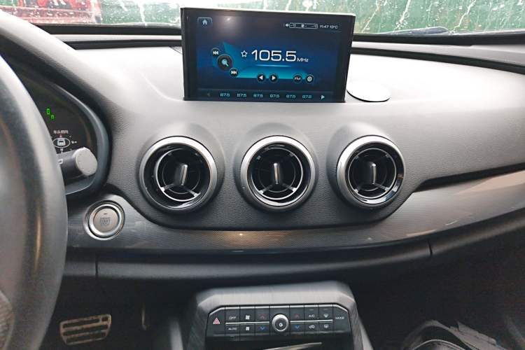 Used Wey VV7 2017 2.0T Ultra-Luxury Version
