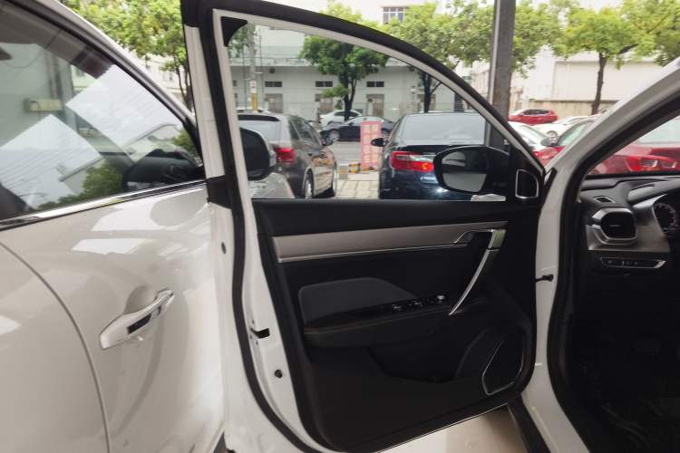 Used Geely Auto Coolray 2023 1.5T DCT Platinum Edition
