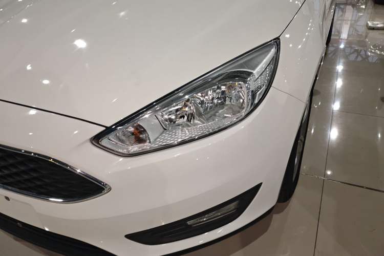 Used Ford Focus 2015 Hatchback 1.6L Automatic Comfort Model
