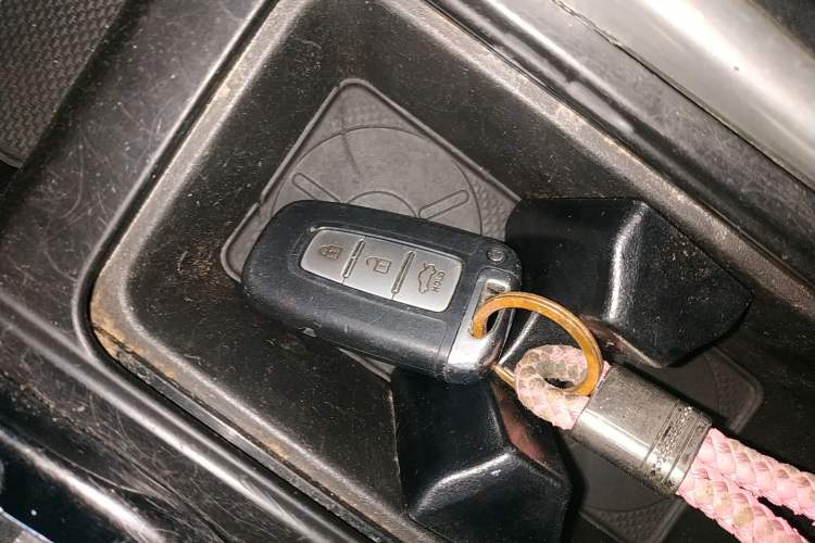 Used Hyundai Sonata 2014 2.4L Automatic Leading Edition China IV Standard
