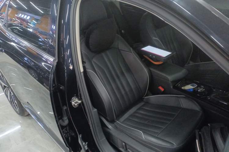 Used Volkswagen Passat 2023 330TSI Elite Edition
