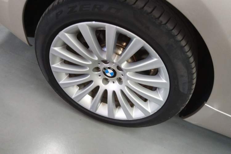 Used BMW 5 Series GT 2014 535i Leading Model