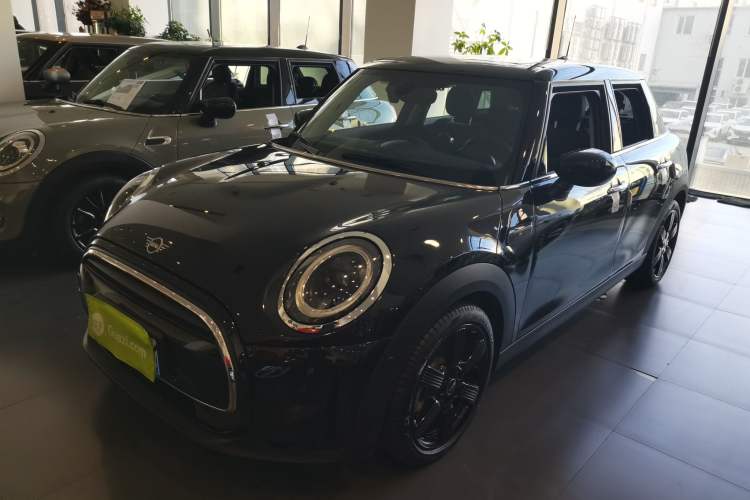 Used  MINI 2023 Updated 1.5T COOPER Artist Five-Door Edition
