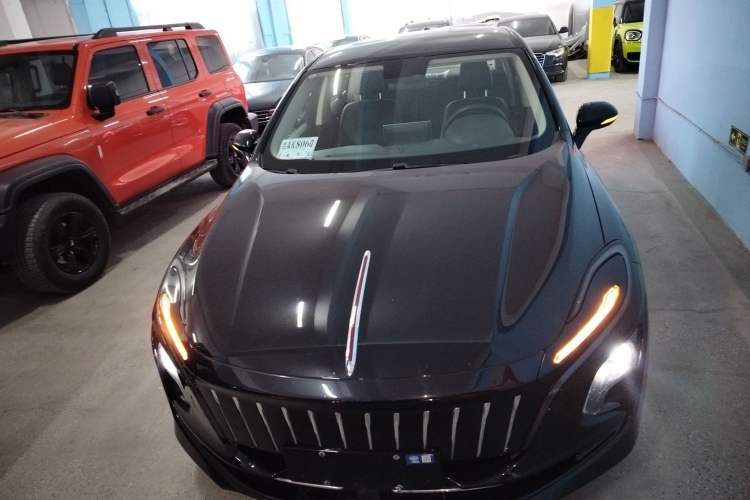 Used Hongqi E-QM5 2023 Base Travel Edition
