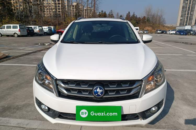 Used Venucia T70 2016 2.0L CVT Smart Edition
