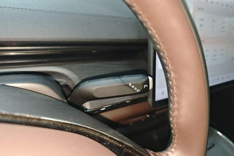 Used  A07 2025 All-Electric "Real Bargain" 525 Luxury Model
