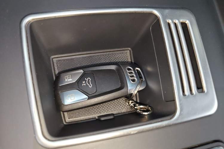 Used Audi A4L 2022 40 TFSI Fashion Dynamic Model
