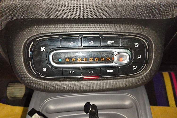 Used  fortwo 2019 0.9T 66kW Hardtop Wind Power Edition China VI
