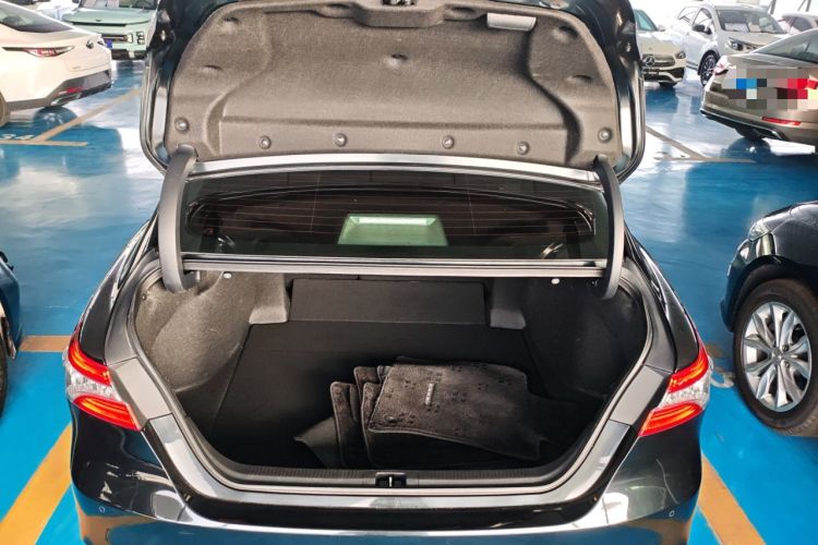 Used Toyota Camry 2019 Revised Version 2.0G Luxury Edition
