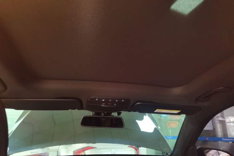 Used Mercedes-Benz GLC 2019 GLC 260 L 4MATIC Dynamic Model
