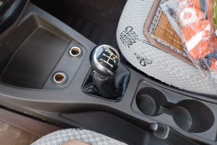 Used Wuling Hongguang 2015 1.2L S Base Model China V Standard
