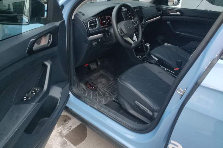 Used Volkswagen Tharu 2025 NewRui 300TSI Prestige Edition
