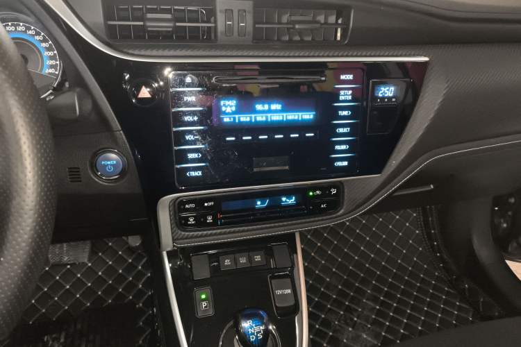 Used Toyota Levin 2017 Revised Dual-Engine 1.8H GS E-CVT Elite Sunroof Version China V Standard
