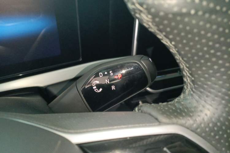 Used Volkswagen Passat 2025 Pro 380TSI Dragon Glory Edition