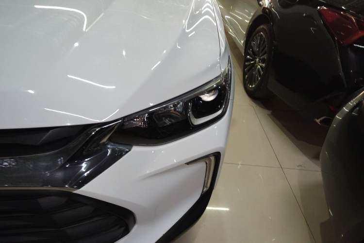 Used Chevrolet Trax 2021 325T Automatic Fun Edition China VI Standard
