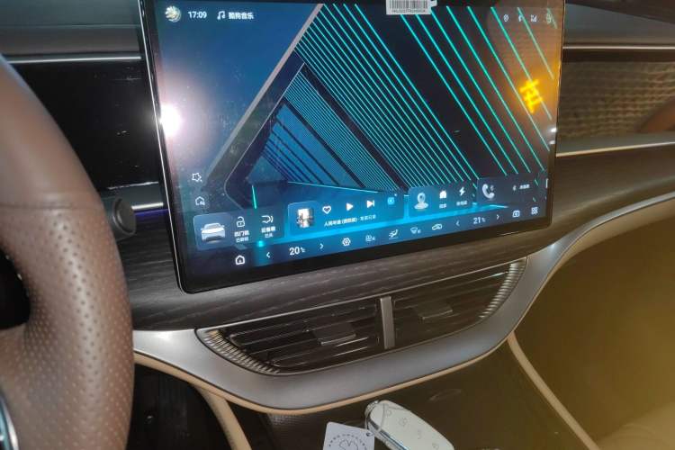 Used Denza D9 2024 DM-i 980 Four-Wheel Drive Prestige Model
