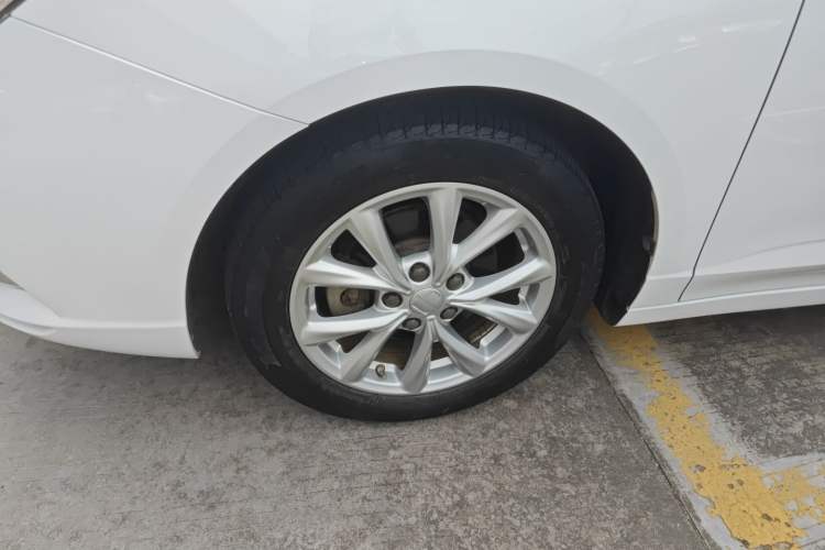 Used Roewe i5 2020 1.5L Automatic 4G Connected Linghao Edition
