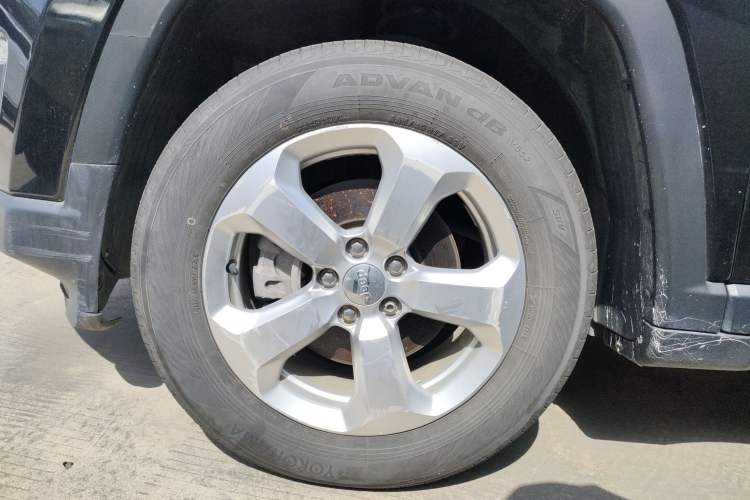 Used  Compass 2019 200T Automatic Family Edition - Connected Large Screen Version