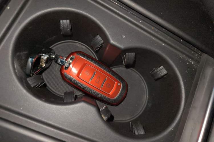 Used Geely Auto Emgrand X7 Sport 2022 1.8TD DCT Zhiya Trim