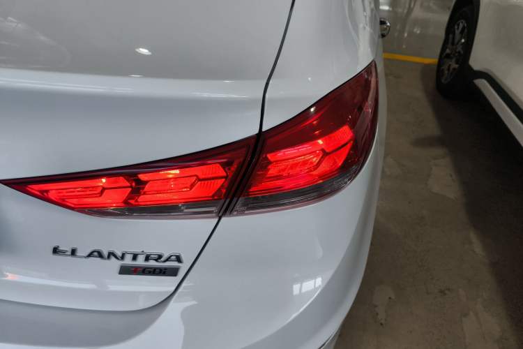 Used Hyundai Elantra 2019 1.4T Dual-Clutch Xuan Dong · Dynamic Model
