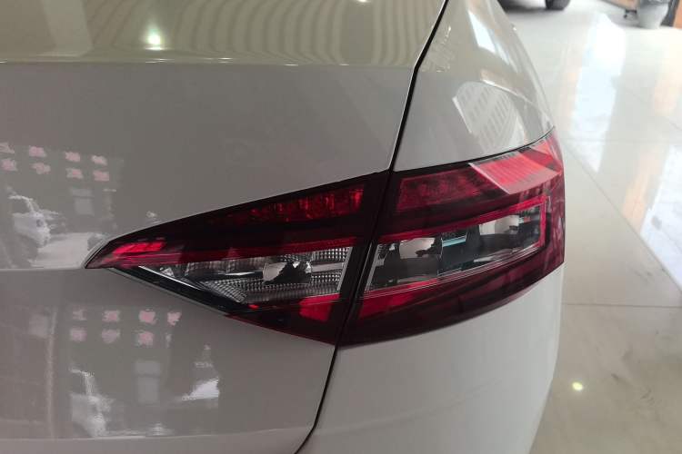 Used Skoda Octavia 2019 1.5L Automatic Luxury Edition