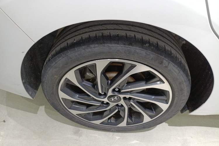 Used Hyundai Elantra 2019 1.4T Dual-Clutch Xuan Dong · Dynamic Model
