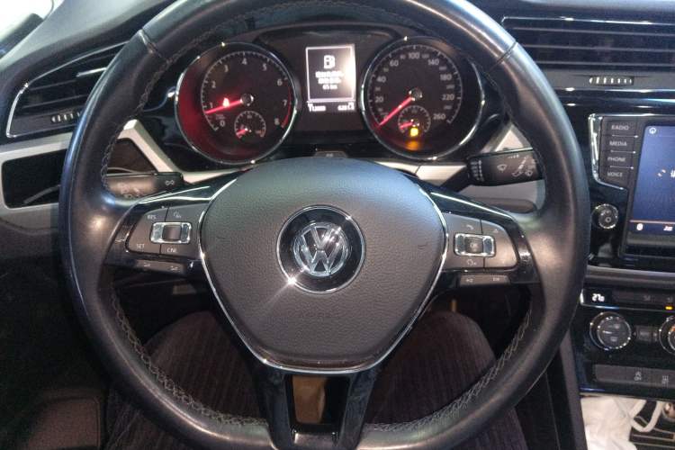 Used Volkswagen Touran 2018 Volkswagen Touran L 280TSI DSG Boundary Edition 7 Seats China V Emission Standard
