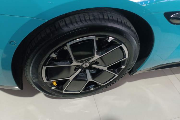 Used  SU7 2024 Rear-Drive Long-Range Intelligent Driving Version
