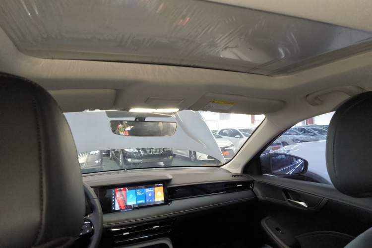 Used Roewe i5 2024 1.5L CVT Luxury Edition
