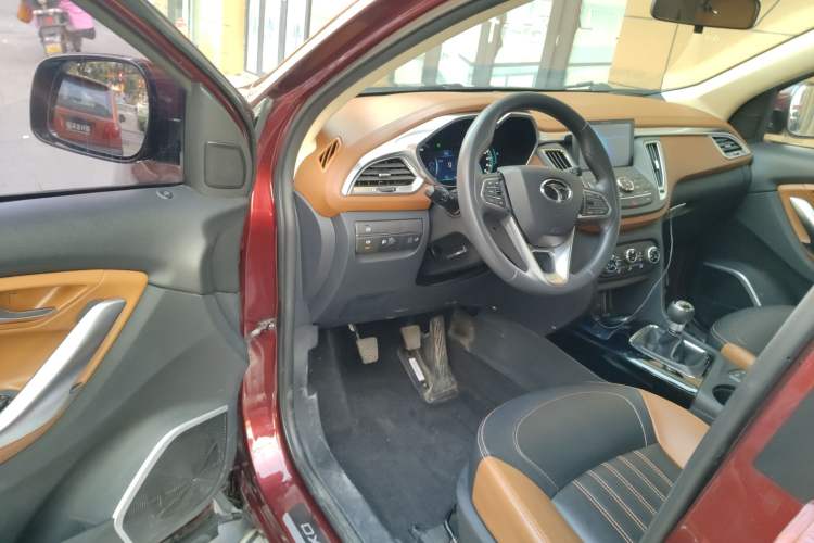 Used Soueast DX7 2017 1.5T Manual Triumph Edition
