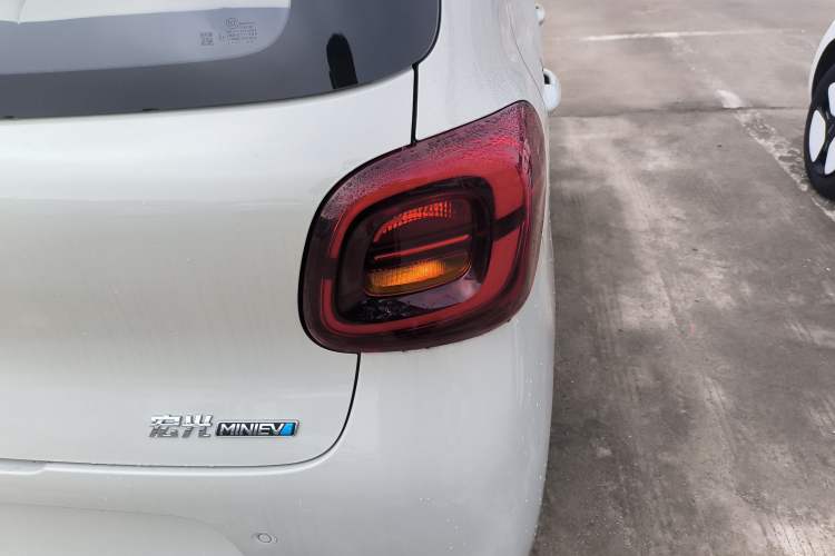 Used Wuling Hongguang MINIEV 2025 Four-Door Version Advanced Edition
