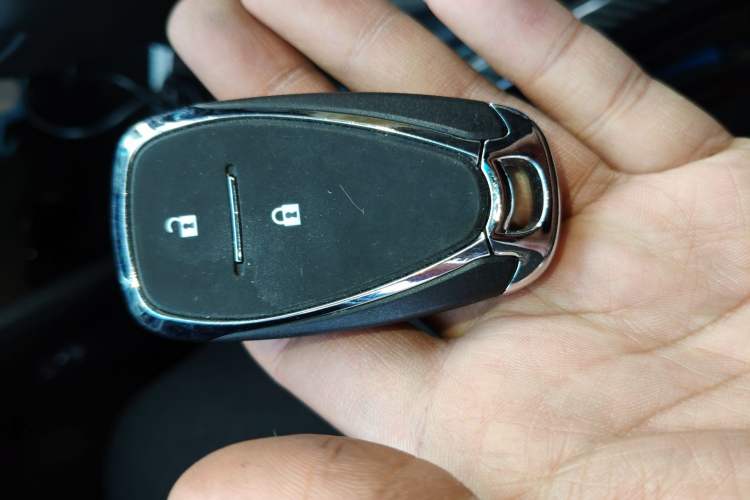 Used Chevrolet Orlando 2018 Redline 530T Automatic Zhaoxiang Edition (5+2 Seating) – China V Standard
