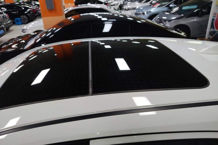 Used Honda Vezel 2017 1.8L CVT Front-Wheel Drive Pioneer Edition
