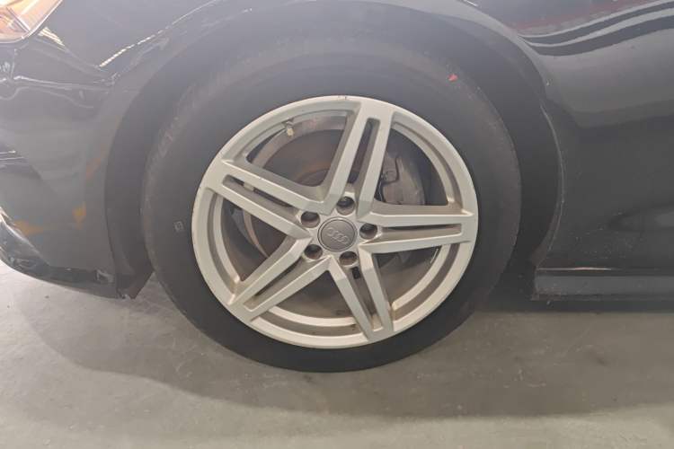 Used Audi A6L 2018 30th Anniversary Edition 30 FSI Style Model
