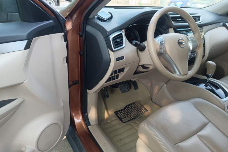 Used Nissan X-Trail 2014 2.0L CVT Comfort Edition 2WD
