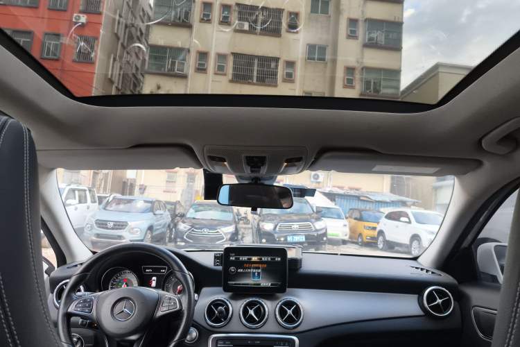 Used Mercedes-Benz GLA 2016 GLA 200 Fashion Model
