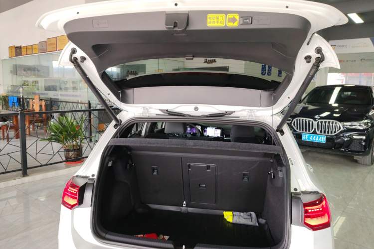 Used Volkswagen Golf 2023 Facelift 280TSI DSG R-Line Lite
