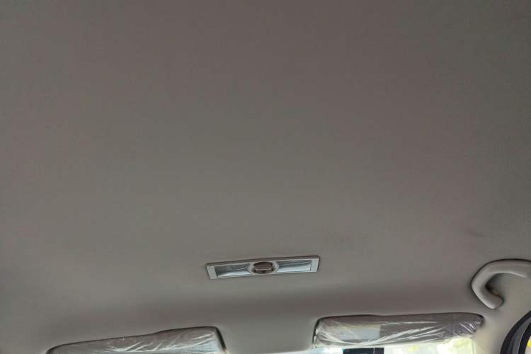 Used Volkswagen Lavida 2015 1.6L Manual Fashion Edition
