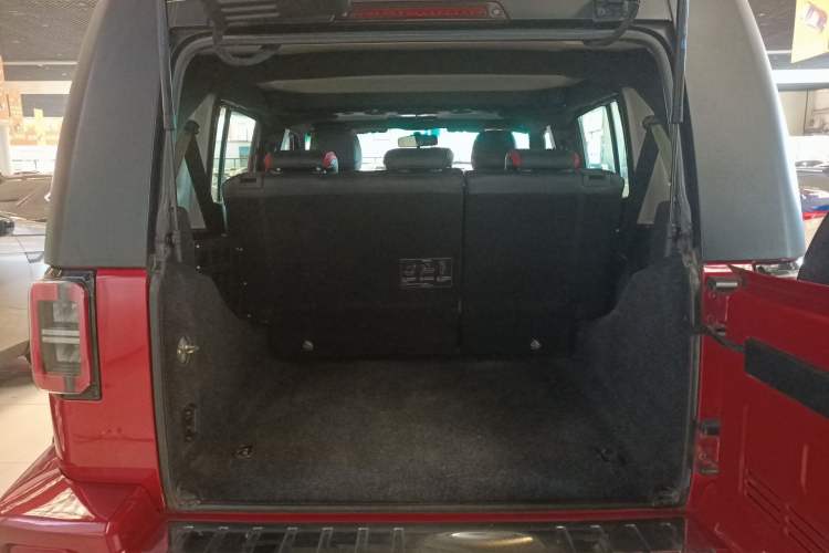 Used Beijing Auto BJ40 2018 PLUS 2.3T Automatic Four-Wheel Drive Premium Edition China V
