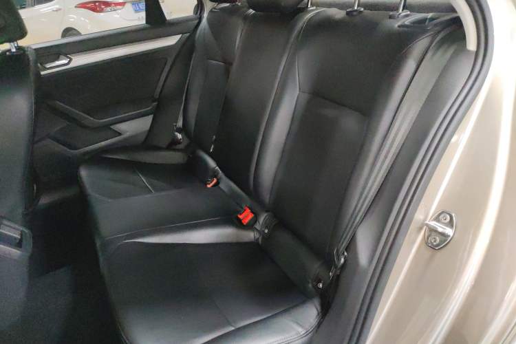 Used Volkswagen Lamando 2015 230TSI Manual Trend Edition