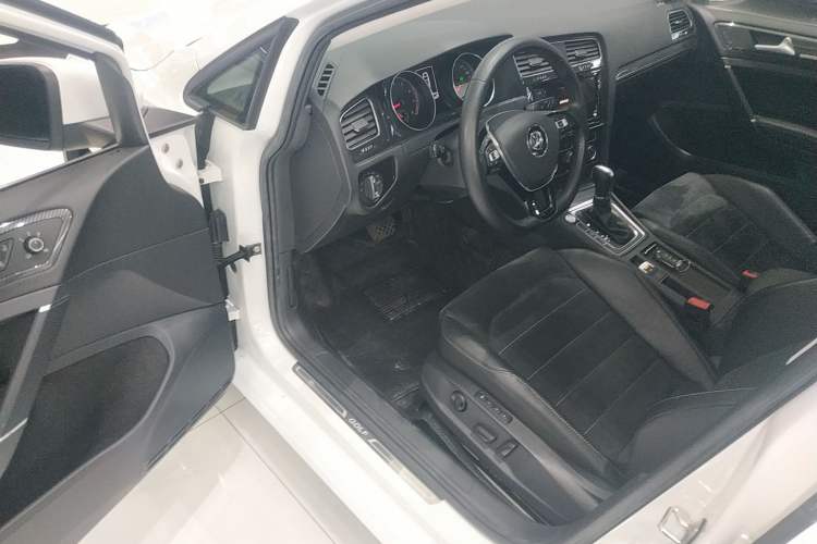 Used Volkswagen Golf 2019 280TSI DSG Luxury Version China VI Standard