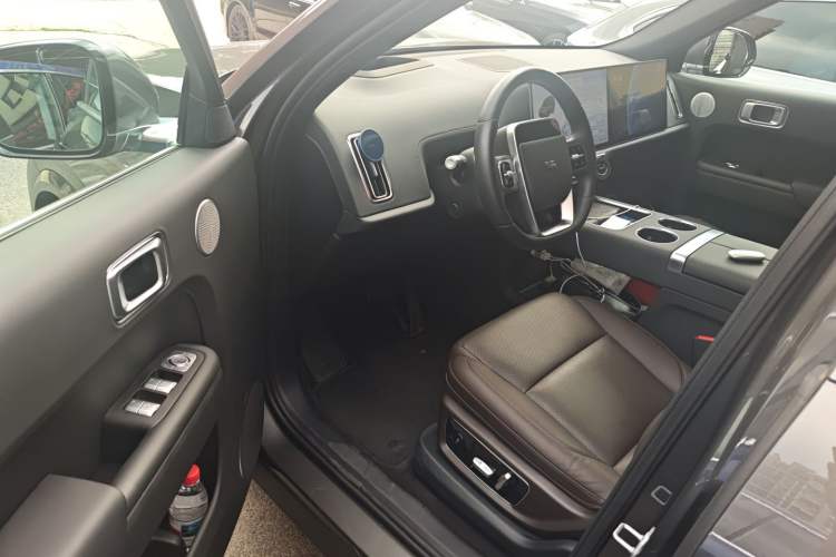 Used Li Auto L9 2022 Max model
