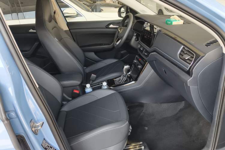 Used Volkswagen Tharu 2025 NewRui 300TSI Prestige Edition
