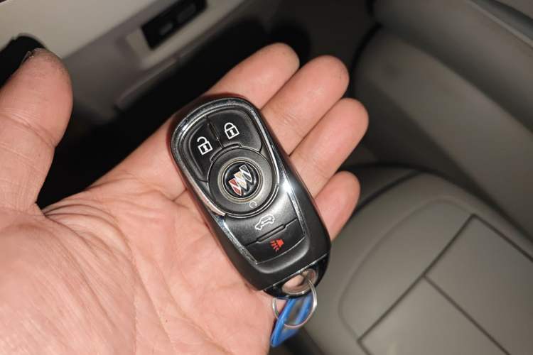 Used Buick GL8 2020 Land Business Class 652T Luxury Model
